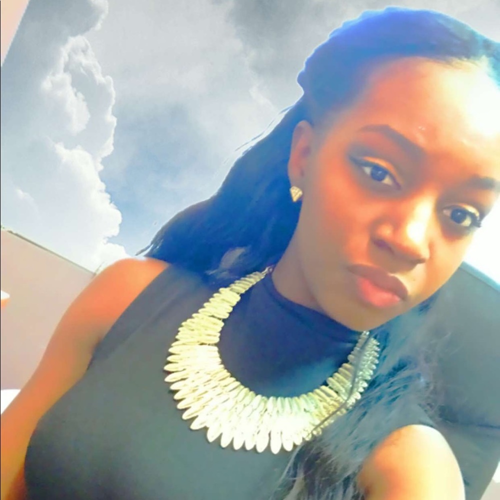 Meet your Posher, Tamia